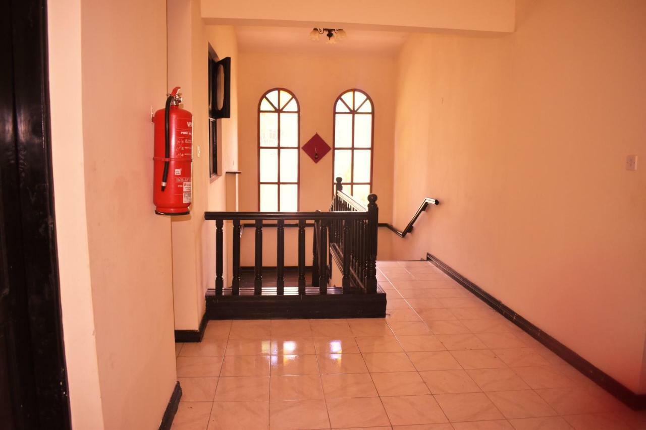 Leinmach House Nyali Hotel Mombasa Bagian luar foto
