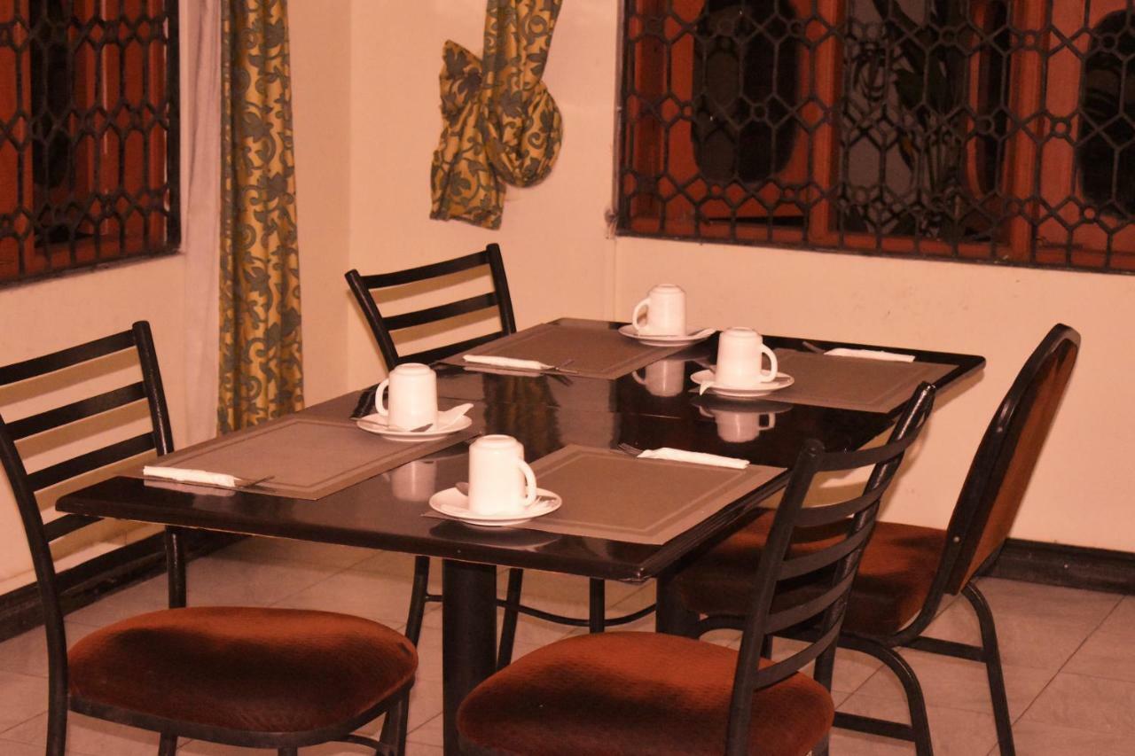 Leinmach House Nyali Hotel Mombasa Bagian luar foto